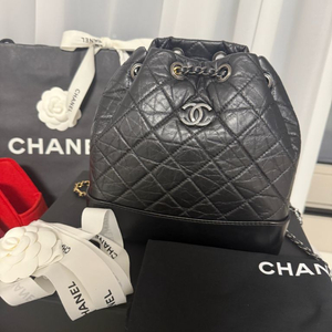 샤넬 가브리엘백팩 스몰 블랙 새상품컨디션 저렴하게 판매합니다 이미지