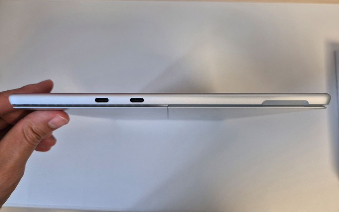 Microsoft 서피스 프로11 X Plus 10코어 풀박스--6