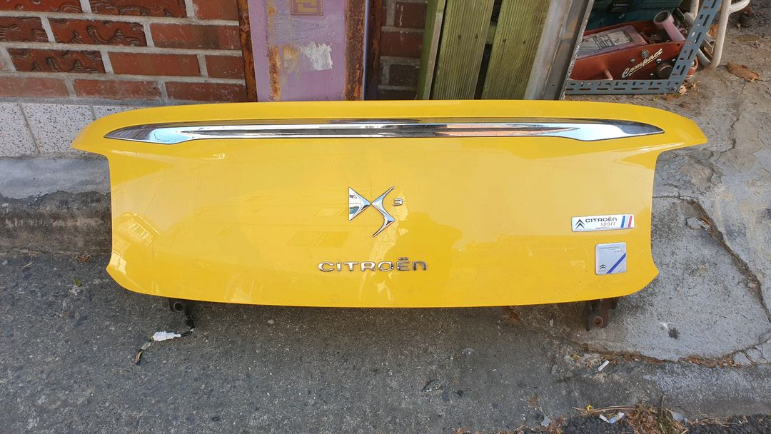 시트로엥ds3뒤도어.시트로엥ds3후미범퍼 판매 이미지