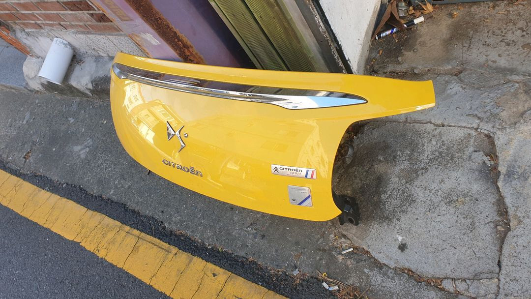 시트로엥ds3뒤도어.시트로엥ds3후미범퍼 판매 이미지