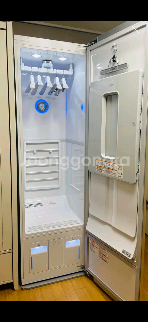 LG 트롬 스타일러 S5MBAU 모델입니다.--1