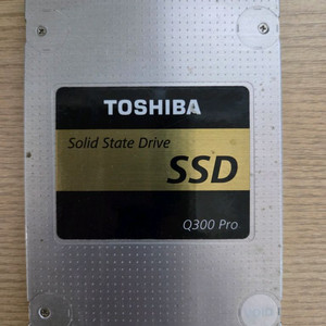 토시바 Q300 Pro SSD 512GB 팝니다
