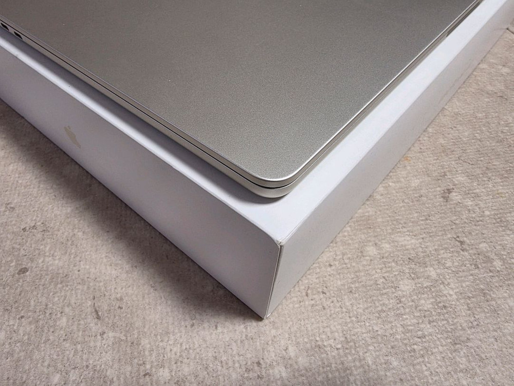 배터리98 맥북 에어 15인치 8g 256g--4