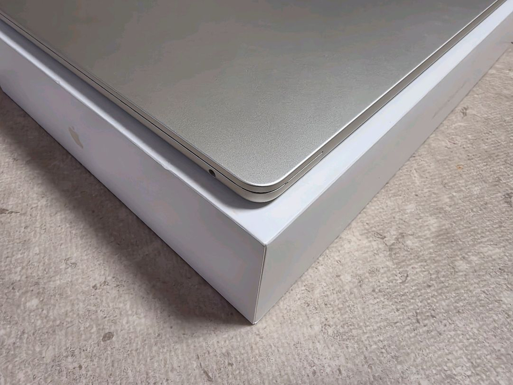 배터리98 맥북 에어 15인치 8g 256g--6