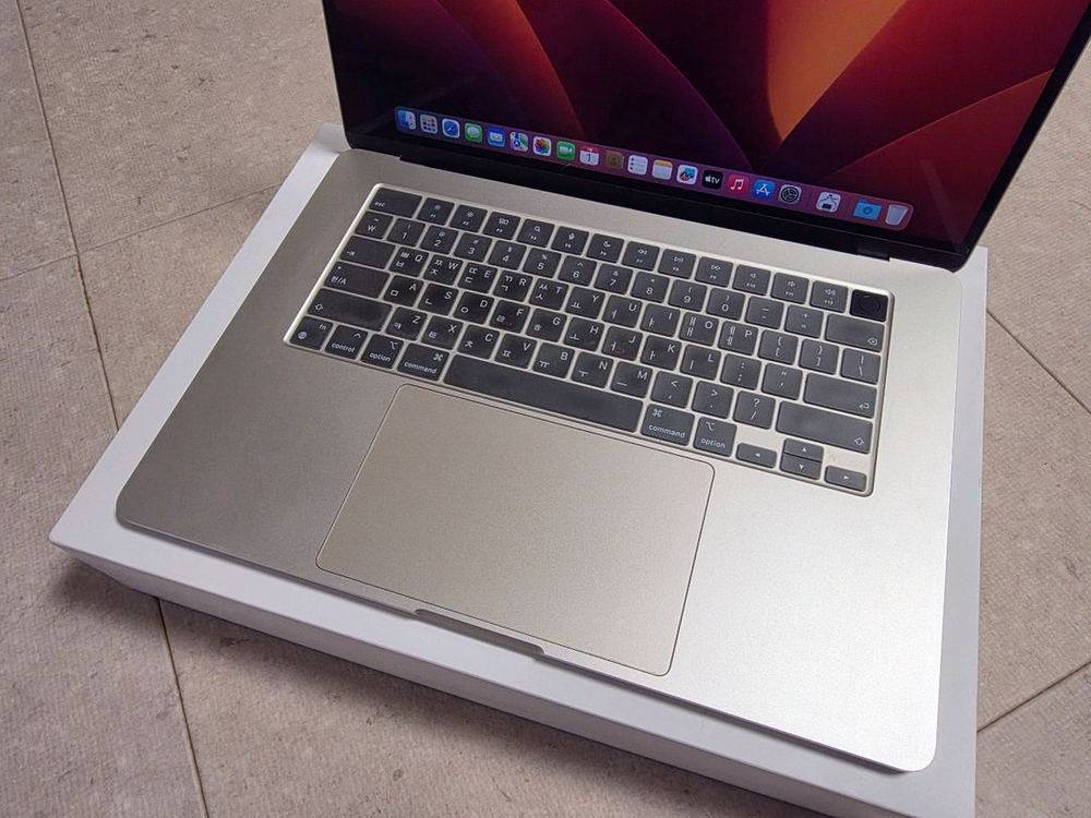 배터리98 맥북 에어 15인치 8g 256g--7