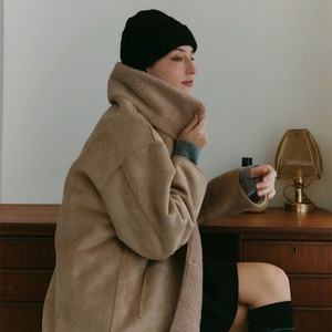 아워코모스 리버시블 시어링 무스탕