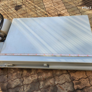 유압 테이블 리프트