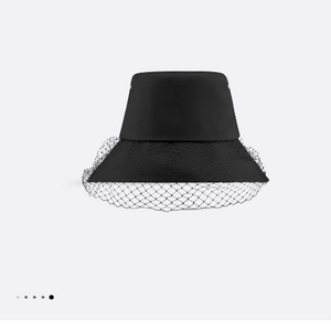 디올 테디D 베일 넓은 챙 버킷모자