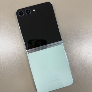 *22만원* 갤럭시Z플립5 민트 256G 무잔상급 불량화소 없는 단말기