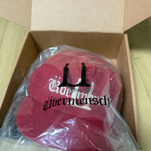 위버맨쉬 위버멘쉬 지드래곤 gd 권지용 볼캡 버건디 모자