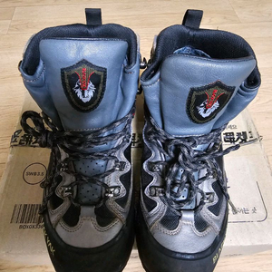 블랙야크 고어텍스 중등산화 255 전문가