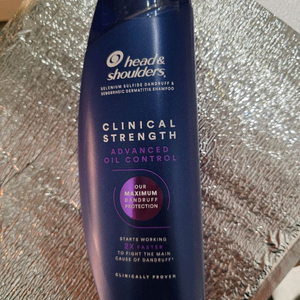 아마존정발 헤드앤숄더 클리니컬 스트랭스 리뉴얼 보라색/초록색 지루성 두피염 및 비듬치료