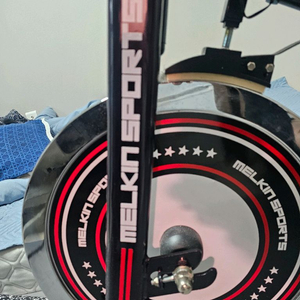 실내자전거. 멜킨스피닝자전거