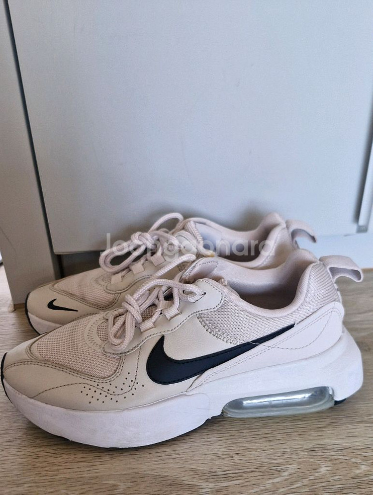 나이키 에어맥스 베로나 240--1