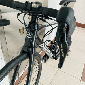 메리다 스컬트라400 디스크. 105급 유압식 구동계이고 XXS사이즈