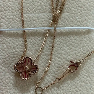 14k 로즈골드 기요세 클로버 컷팅 반클 목걸이