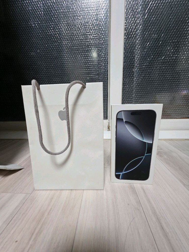 아이폰16프로맥스 256g 화이트 S급 풀박 이미지