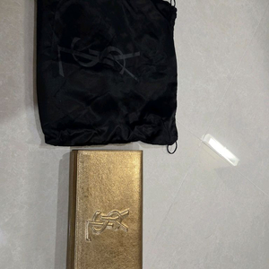 정품 인증서 있음 생로랑 YSL 클러치백