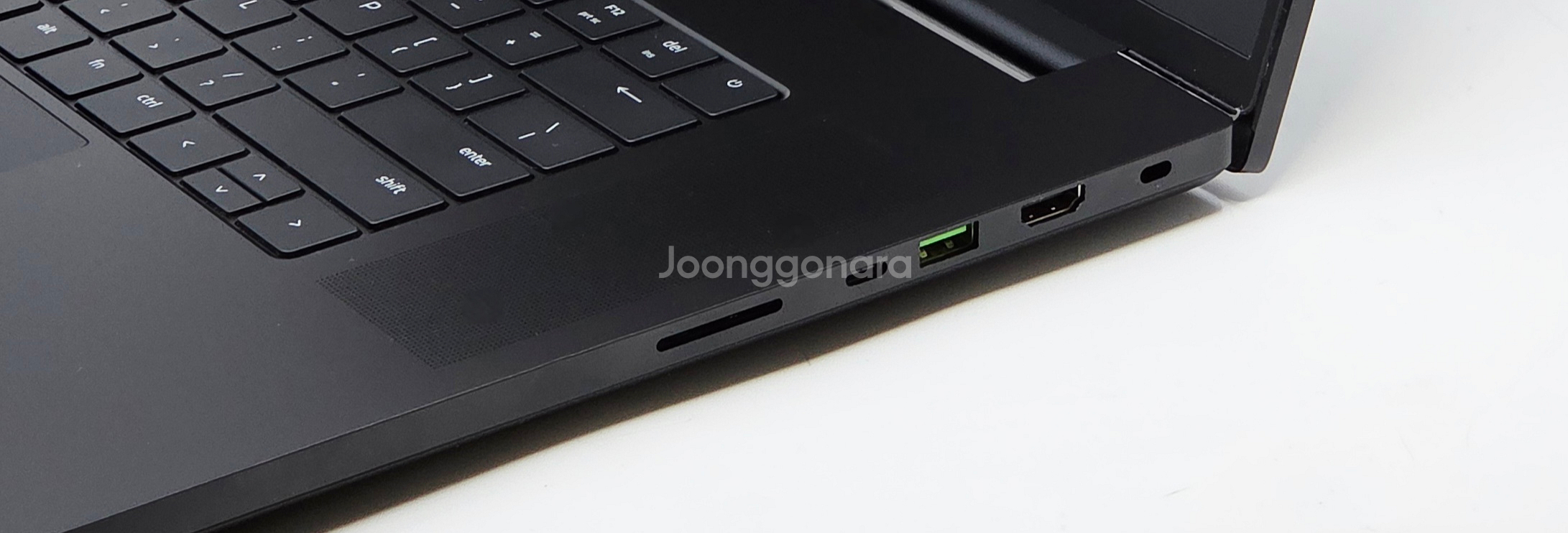 레이저블레이드 18 RTX4090 i9/QHD RAM 32GB 게이밍--3