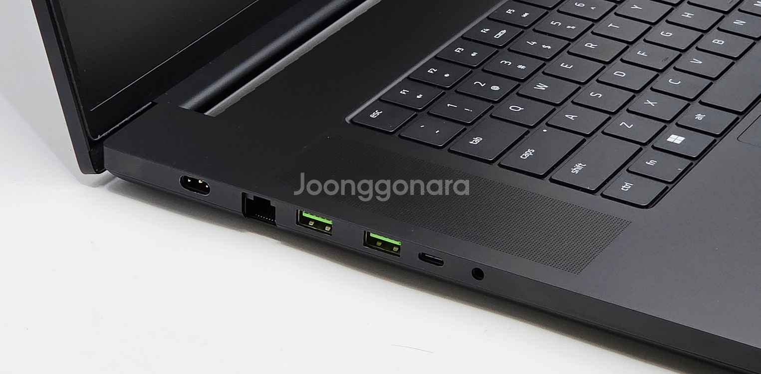 레이저블레이드 18 RTX4090 i9/QHD RAM 32GB 게이밍--2