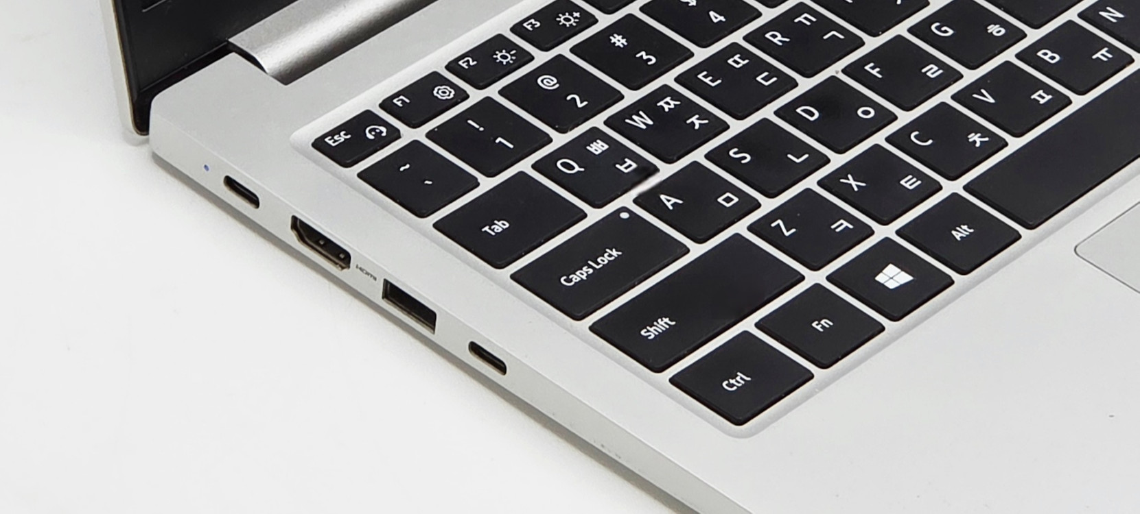 삼성 갤럭시북 NT750XDA-KC38S i3 중고 노트북 사무/업무--2