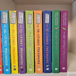 영어원서 시리즈(나무집, 39clues, 윔피키드, 헝거게임, spy school, George, 베네딕트)