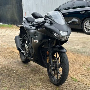 cbr 125cc 삽니다 너무 사고싶어요ㅠㅠ 100아래로 생각중입니다 이미지