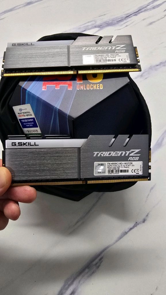 GSKILL TridentZ RGB DDR4-4000 CL18 16G(8x2)B다이 - 안심되는 중고거래