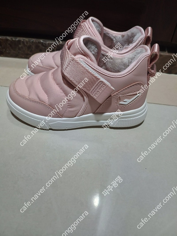 프로스펙스 여아 기능성 방한화 200mm 1켤레 2만5천원 착불 상품 구매시 4만원 이상 상품 드립니다.--1