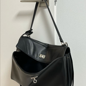 숄더백 미듐 은장