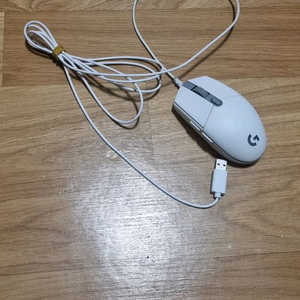 로지텍 g102 마우스