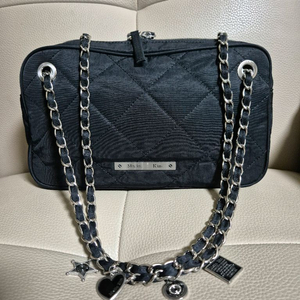 마뗑킴 펜던트 패브릭 퀼팅 미들백 2023