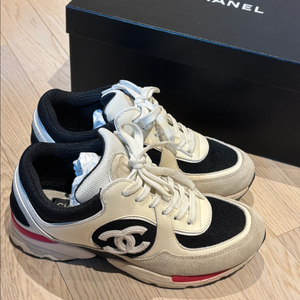 샤넬 스니커즈 37사이즈