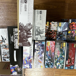 PG,MG,RG 언리쉬드 퍼건,사자비, 엑시아 리페어, 메카니컬 코어,클리어 다양하게 팝니다