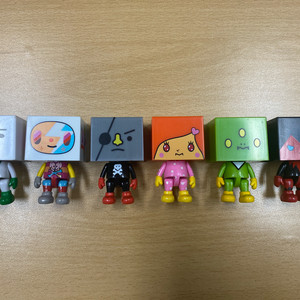 데빌로봇 토푸 브릭6종 아트토이 팝니다