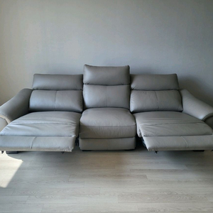 에몬스가구 시에나 4인 전동 리클라이너 소파 코코아 컬러 판매합니다.