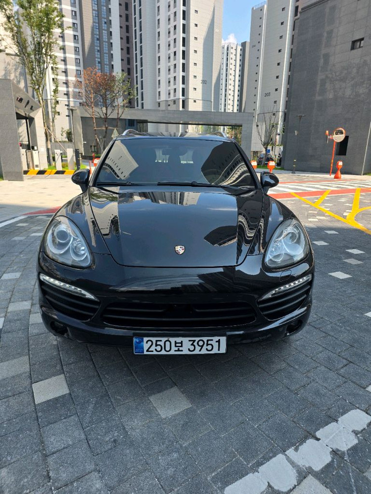 포르쉐 카이엔--1