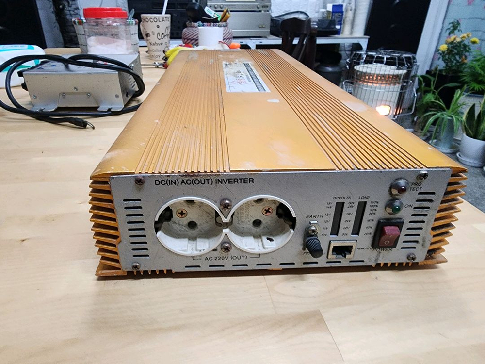 SBC-002A 인버터 + 12V 50A 충전기 세트 이미지