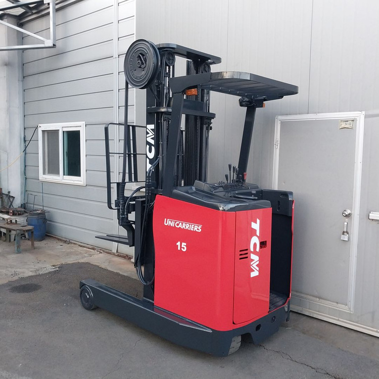 TCM 중고전동지게차 1.5톤 3단6M 자동발양개식장착 2023년식 상품배터리--3