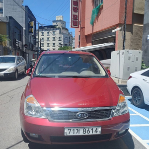 그랜드카니발 12년식 11인승 프리미엄 팝니다.