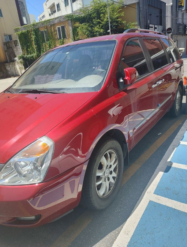 그랜드카니발 12년식 11인승 프리미엄 팝니다.--1