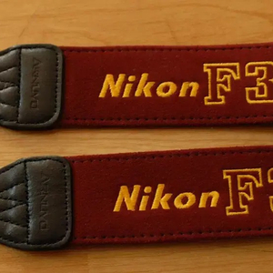 니콘 F3 카메라 스트랩 이미지