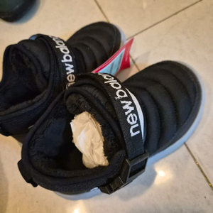 뉴발란스키즈 패딩 방한부츠 운동화