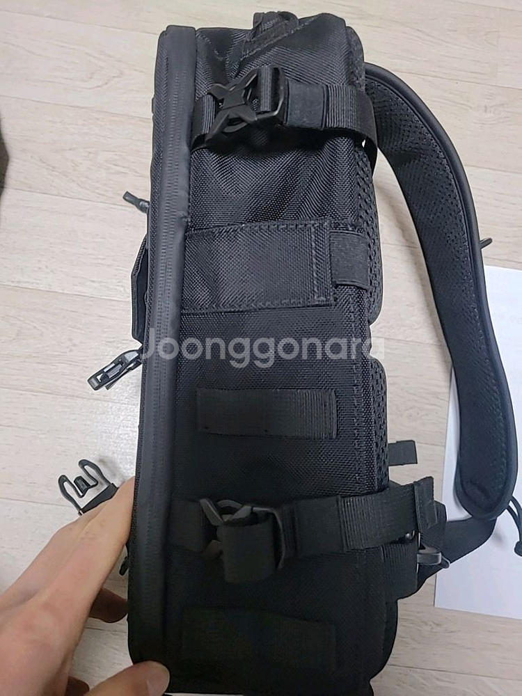 [ 상태최상_대용량 블랙메신져백 / 다용도힙색 / 등산가방 / 출퇴근가방 저렴히 판매 ]--5