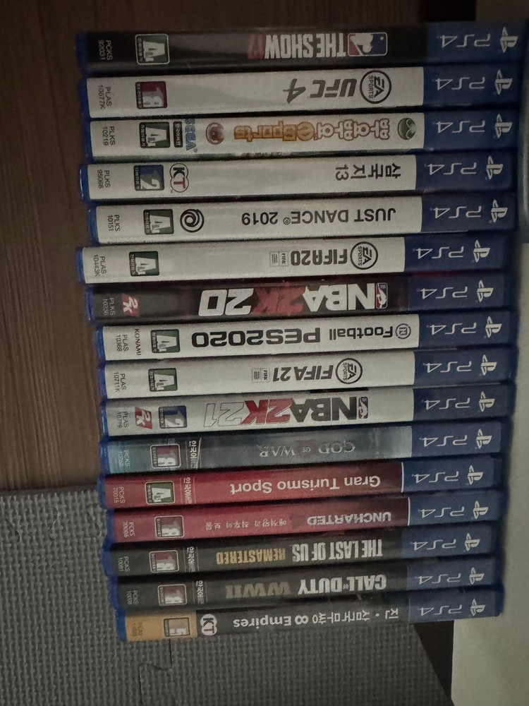 PS4 프로 1tb 본체 + 게임 15종 세트 이미지