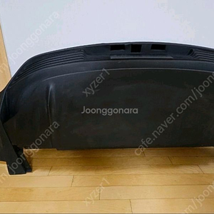 포르쉐 타이칸 2022년식 후방 범퍼 디퓨져 중고부품 이미지