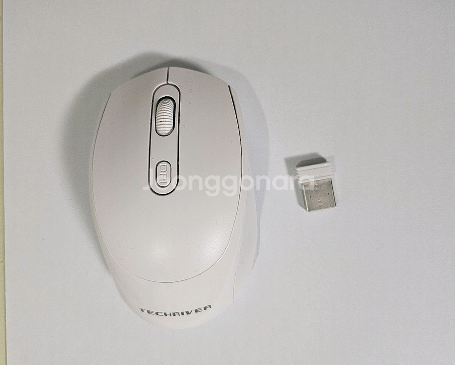 갤럭시탭 s10 256 wifi 울트라팝니다 (케이스,파우치.키보드,마우스)--5