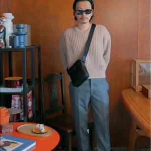 프라다 나일론 크로스백