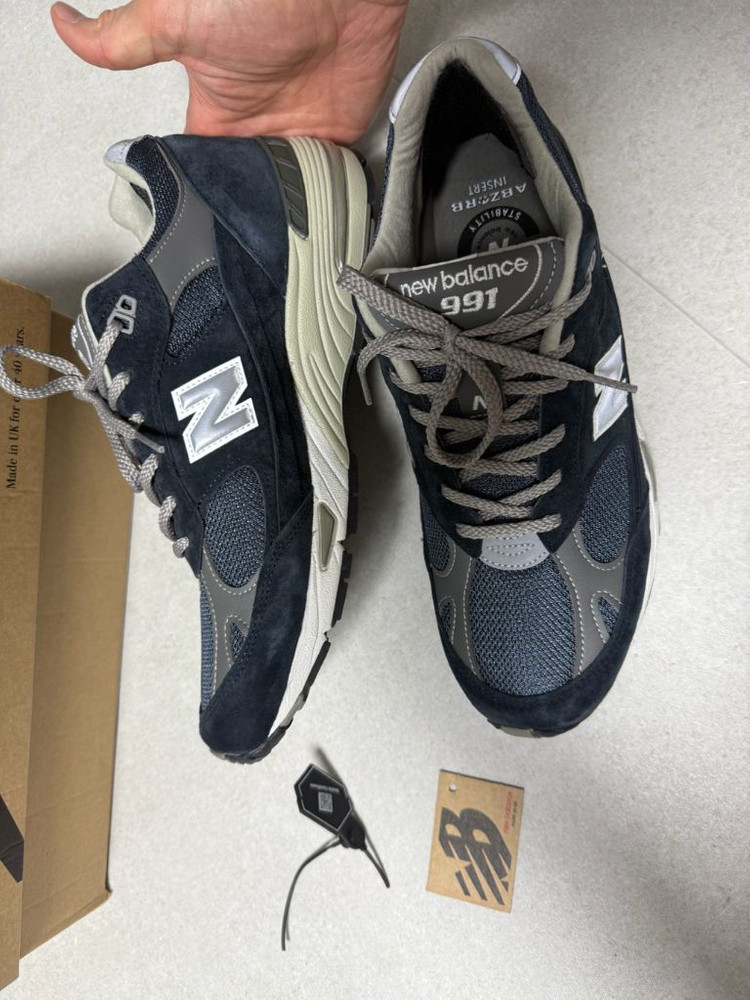 뉴발란스 991 v1 네이비 285 새제품팝니다 이미지