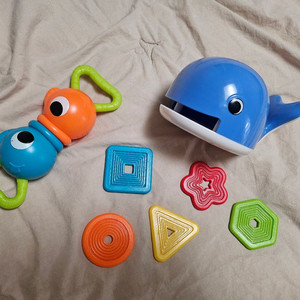 케이스키즈 고래먹이기 뽀뽀하는 물고기